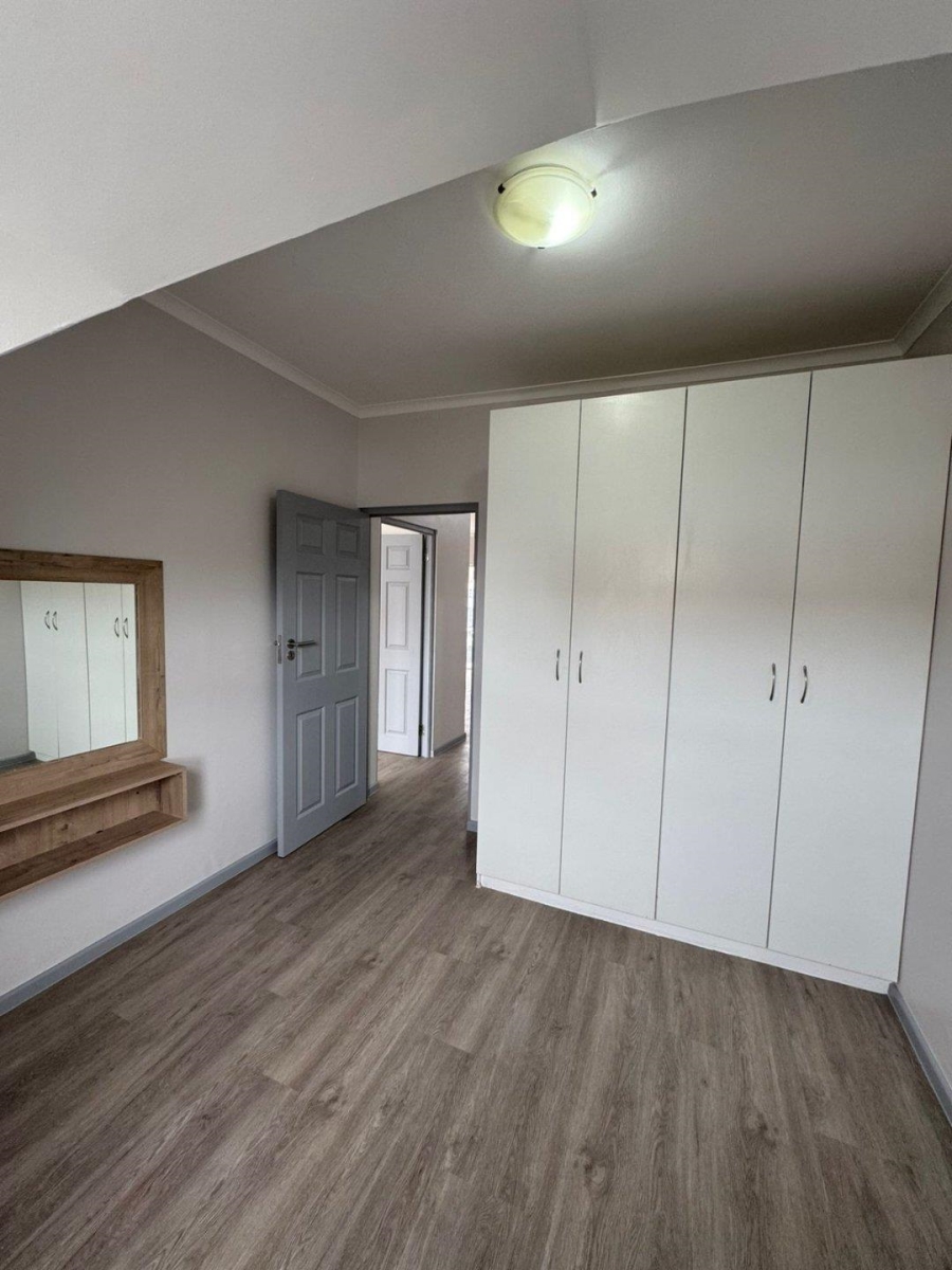 2 Bedroom Property for Sale in Whispering Pines Western Cape